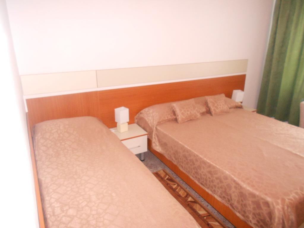 Hotel Cometa Jupiter Cameră foto