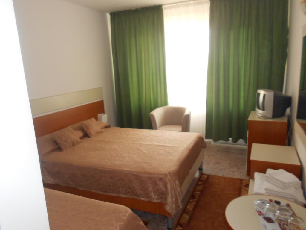 Hotel Cometa Jupiter Cameră foto