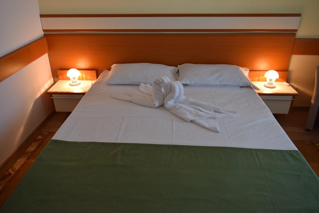Hotel Cometa Jupiter Cameră foto